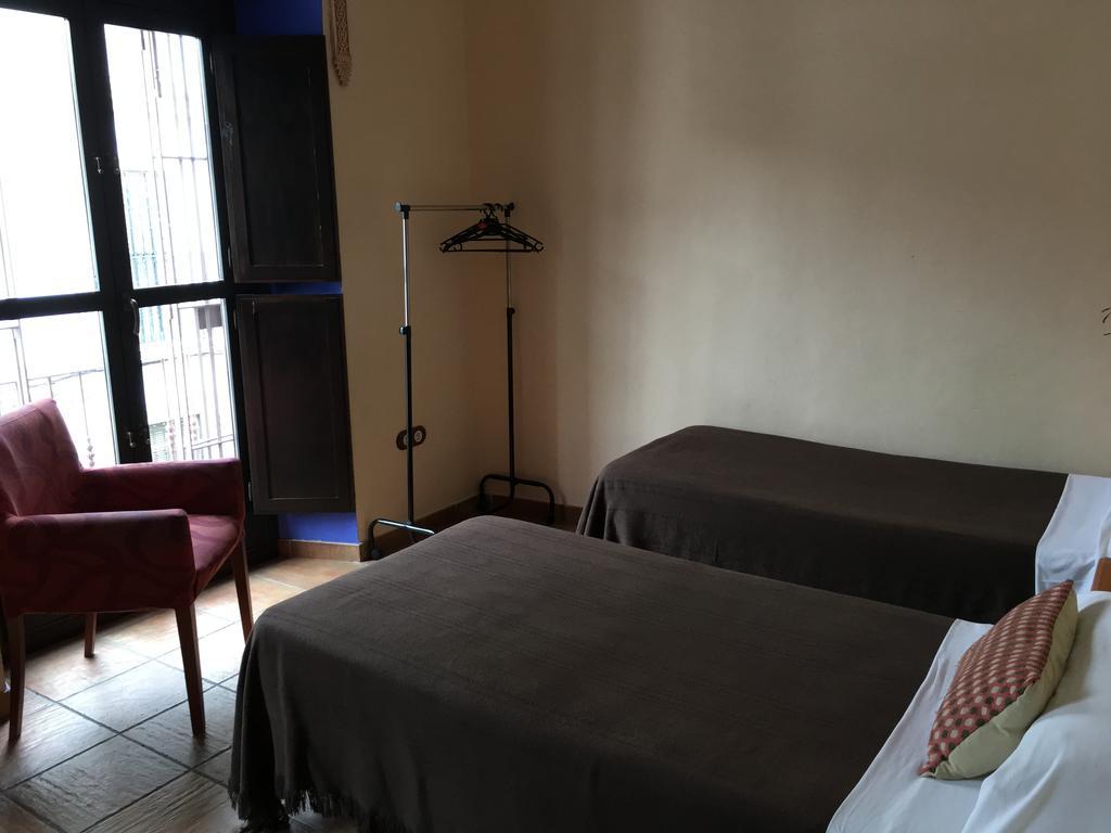 Apartamentos Victoria Bujalance Exterior photo